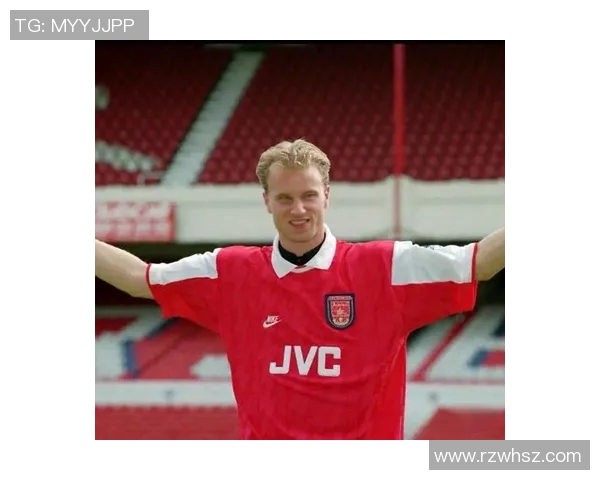 足球明星精彩瞬间全景回顾尽览足坛传奇风采与荣耀时刻